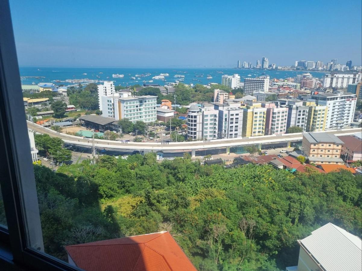 Unixx Condo Pattaya Near Walking Street Exterior foto