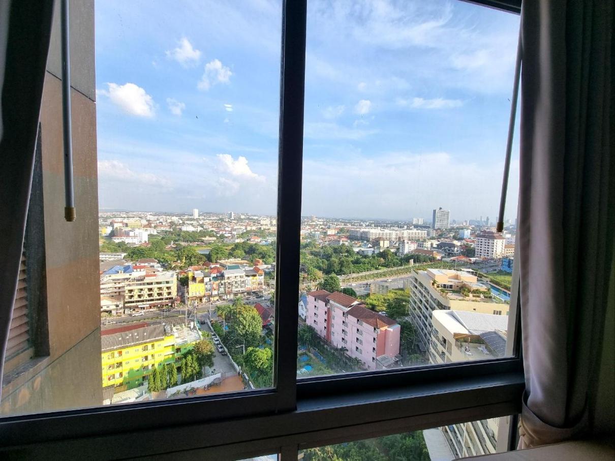 Unixx Condo Pattaya Near Walking Street Exterior foto